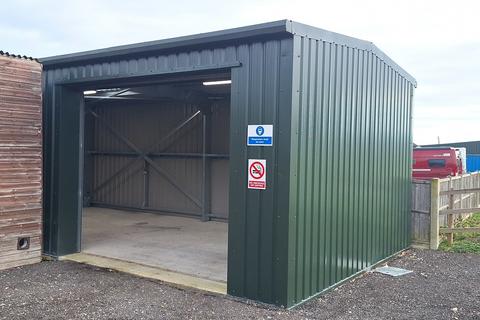 Warehouse to rent, Nursery Ln Cuckfield RH17 5JS