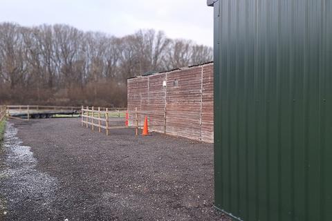 Warehouse to rent, Nursery Ln Cuckfield RH17 5JS