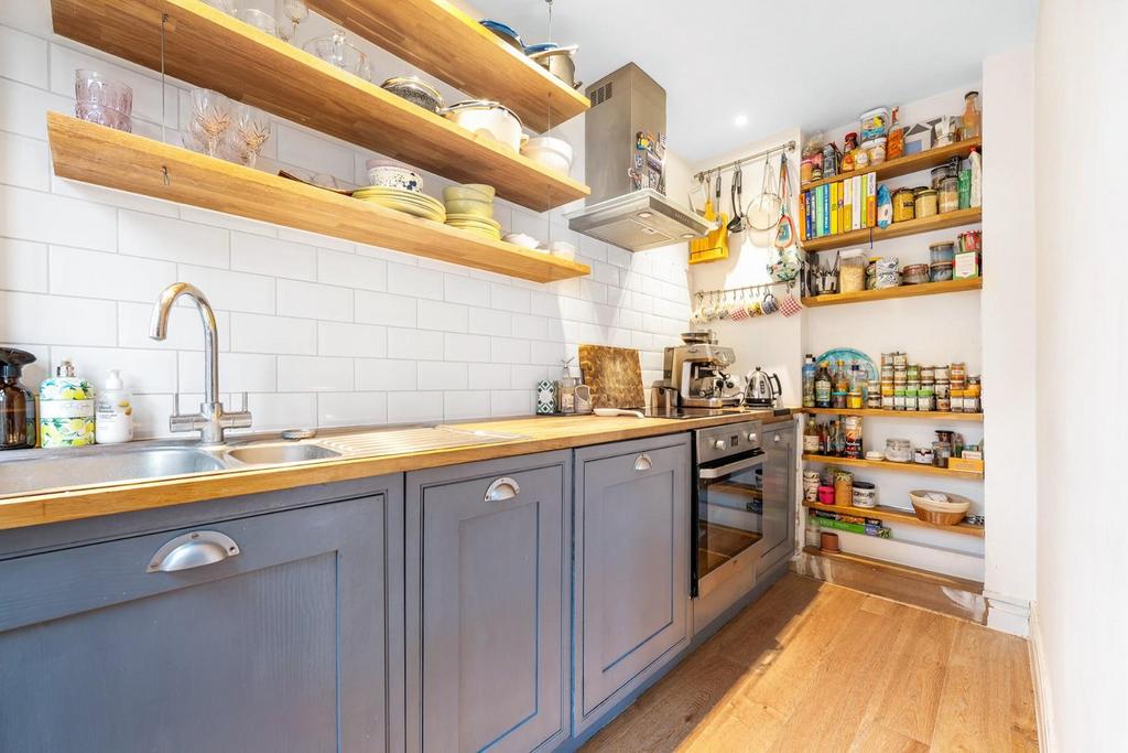 Kitchen.JPG