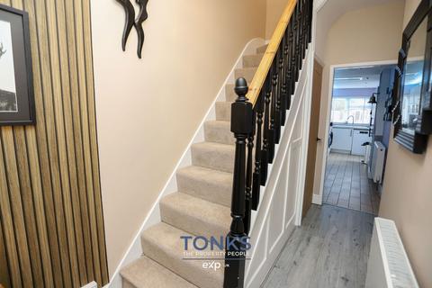 3 bedroom terraced house for sale, Highbury Avenue, Rowley Regis B65