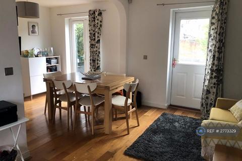 undefined, Stilwell Drive, Uxbridge, UB8
