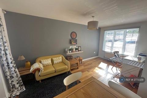 undefined, Stilwell Drive, Uxbridge, UB8