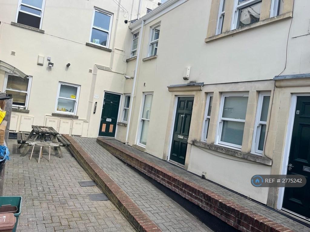Communal Secure Courtyard Area