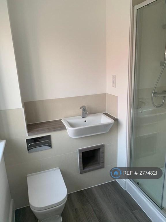 Ensuite - First Floor
