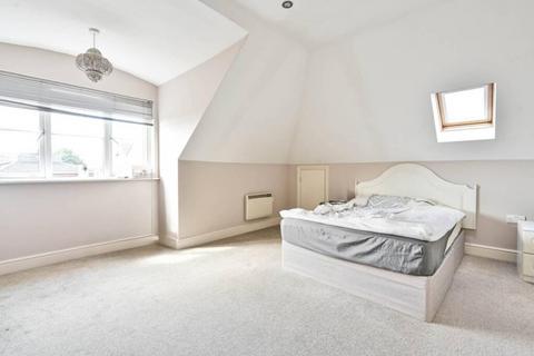 undefined, Chertsey, Surrey, KT16