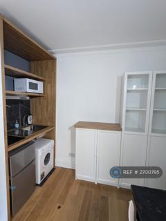 2 bedroom flat to rent, Addison Road, London, W14