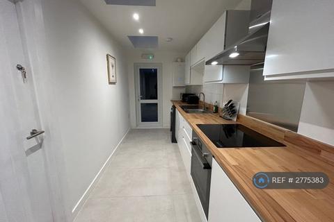 undefined, Gardenia Avenue, Luton, LU3