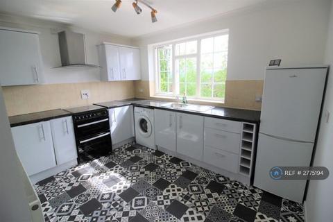 2 bedroom flat to rent, St. Marys Court, Hollingworth, Hyde, SK14