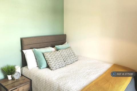 7 bedroom terraced house to rent, Dracaena Avenue, Falmouth, TR11