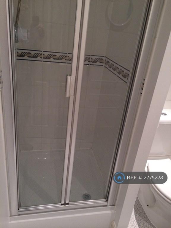 En-Suite Shower