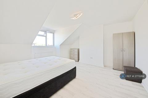 undefined, Park Avenue, London, N22