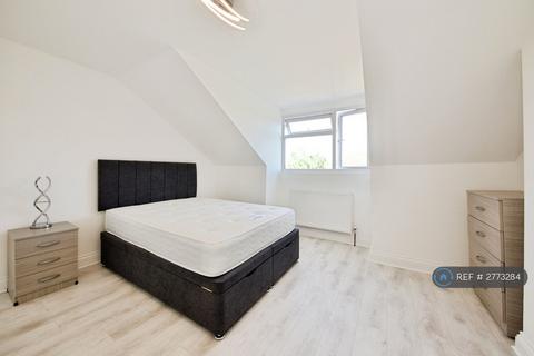undefined, Park Avenue, London, N22