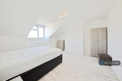 undefined, Park Avenue, London, N22