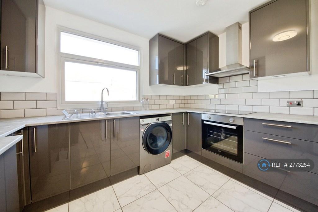 1st Floor Kitchen Included In Bedroom 1