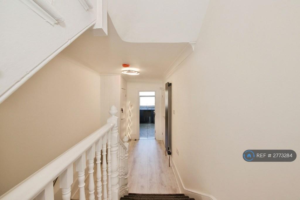 1st Floor Landing