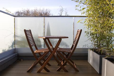 2 bedroom maisonette for sale, Forest Hill Road, London