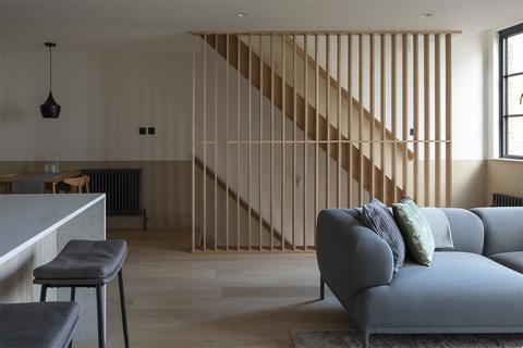 2 bedroom maisonette for sale, Forest Hill Road, London