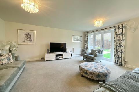 5 bedroom detached house for sale, Winterberry Way, Stapeley, CW5