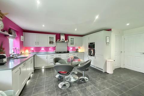 5 bedroom detached house for sale, Winterberry Way, Stapeley, CW5