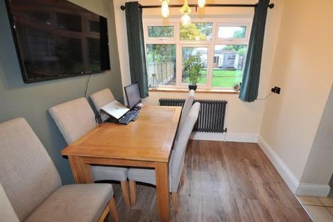 3 bedroom semi-detached house for sale, Rose Crescent, Irlam, M44