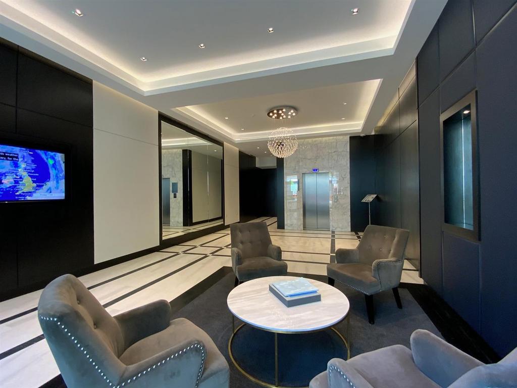 Entrance lounge 2.jpg