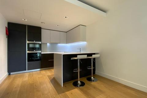 undefined, Kew Bridge Road, Brentford, TW8