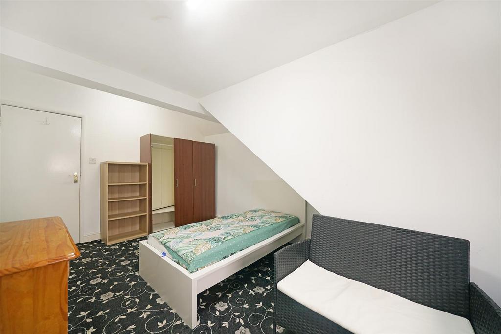 29 Charterhouse Avenue - Iz ZQn TI9fc SWx Mbh HIRf.jpg