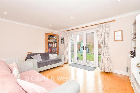undefined, Oaks Close, Chichester PO20