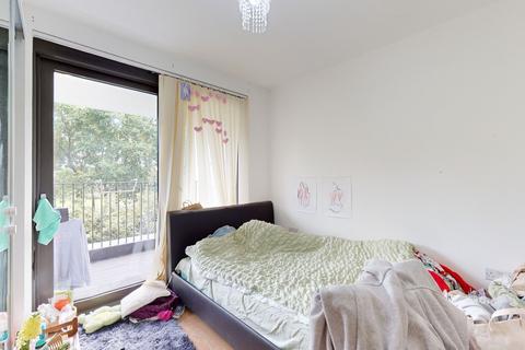 3 bedroom apartment to rent, Kingfisher Heights, 2 Bramwell Way, london, England, E16