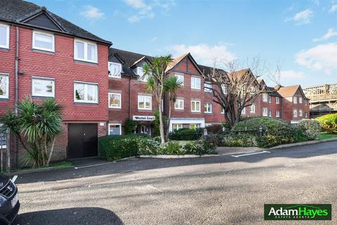 undefined, Farnham Close, London N20