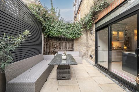 4 bedroom terraced house for sale, Thorpebank Road, London