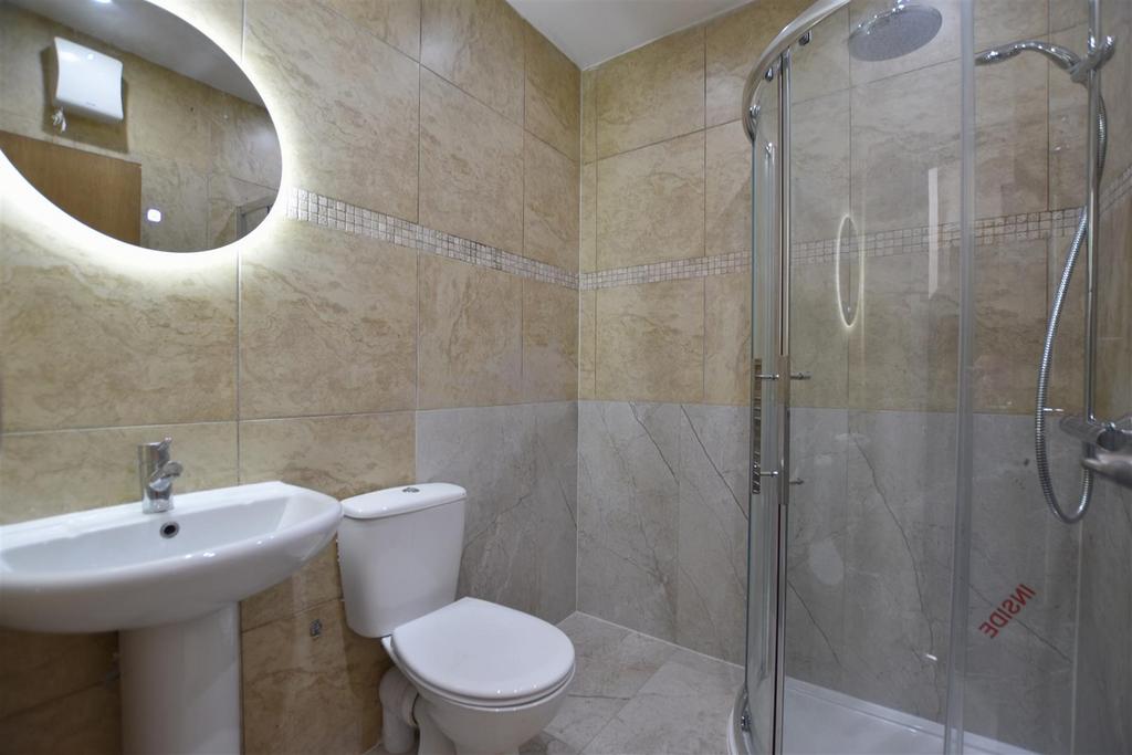 Bathroom.JPG