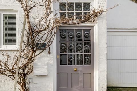 undefined, Wharfe Lane, Henley-on-thames, RG9