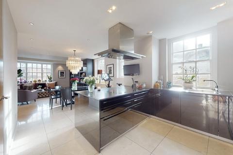 3 bedroom flat for sale, Receivership Sale - St. Johns Wood Park, London NW8