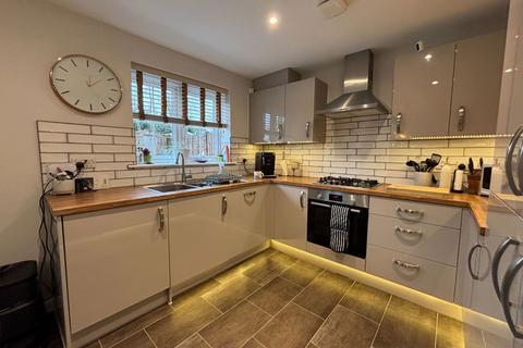 3 bedroom semi-detached house for sale, Staplehurst, Kent