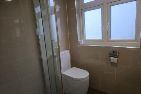 4 bedroom house to rent, The Greenway, Colindale, NW9