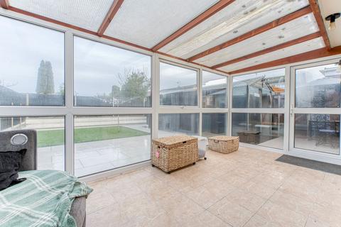 2 bedroom semi-detached bungalow for sale, Willow Avenue, Bradwell