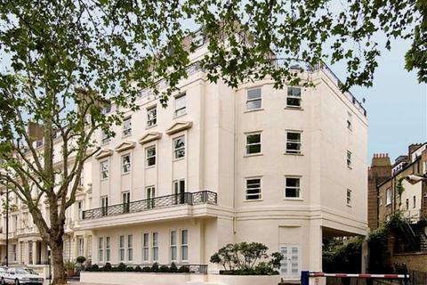 Randolph Avenue, Little Venice, London W9