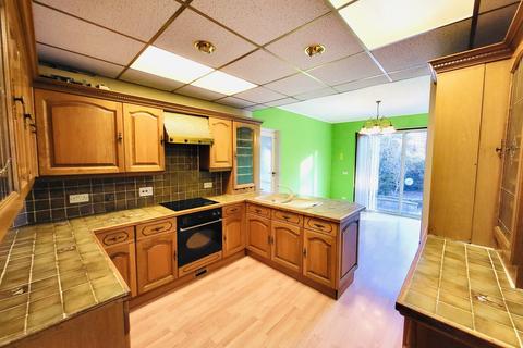 3 bedroom detached house for sale, The Grove, Edgware HA8 9QB