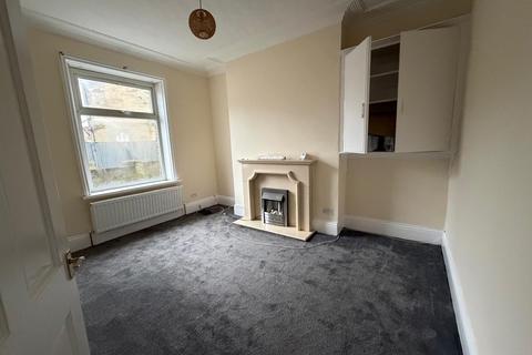 3 bedroom terraced house to rent, Parkinson Lane, Halifax HX1