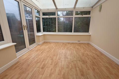 2 bedroom semi-detached house to rent, Dryden Avenue, Cheadle, SK8 2AW