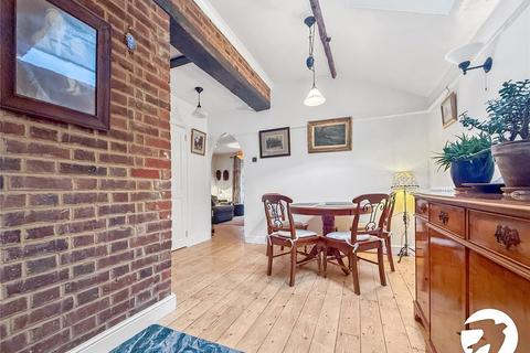 3 bedroom semi-detached house to rent, Doddington Court, Maidstone, Kent, ME16