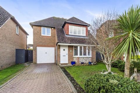 4 bedroom detached house for sale, Cowdray Close, Littlehampton BN16