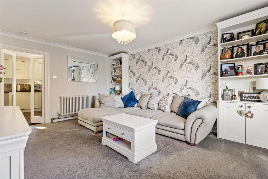 Cowdray Close, 3-012.JPG