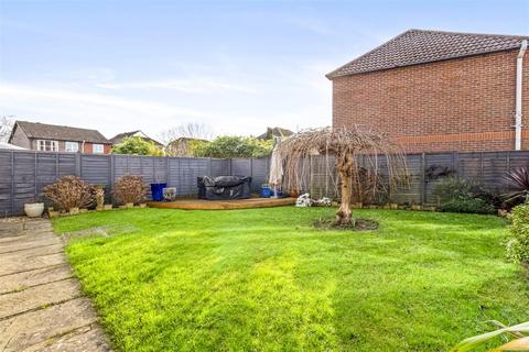 4 bedroom detached house for sale, Cowdray Close, Littlehampton BN16