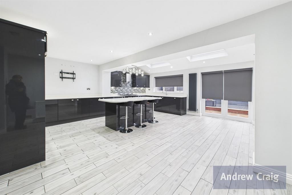 Kitchen/Diner/Family