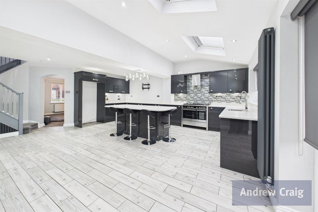 Kitchen/Diner/Family