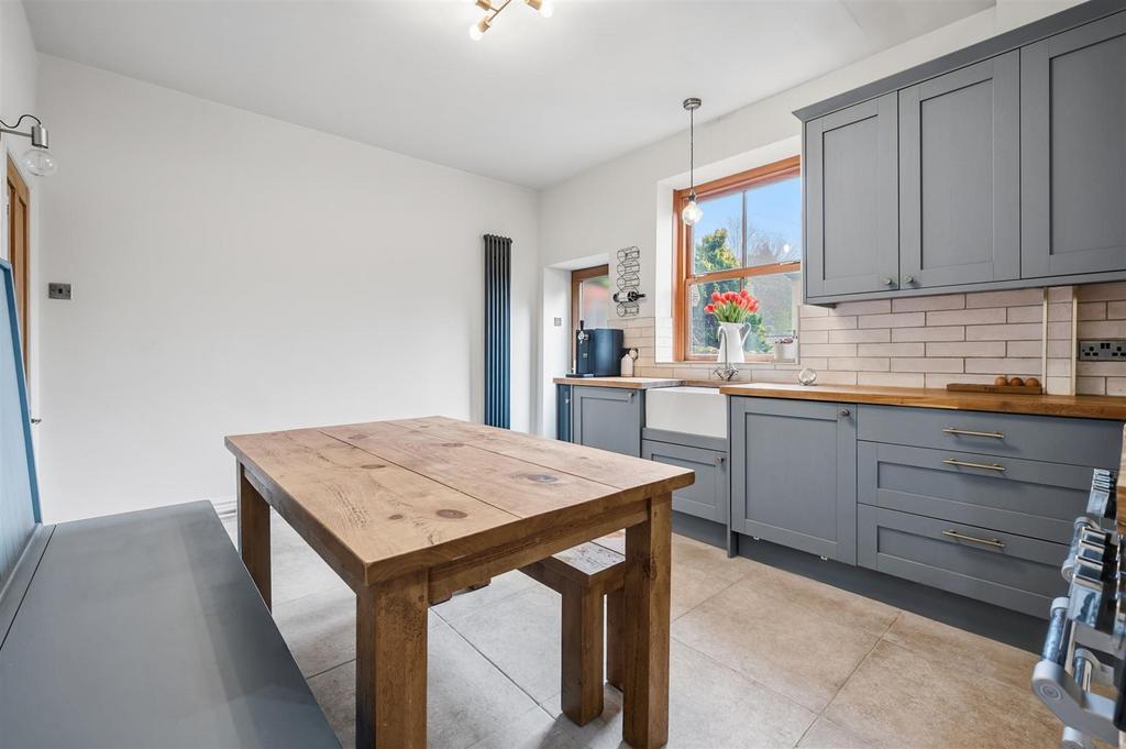 Kitchen-Diner to window.jpg
