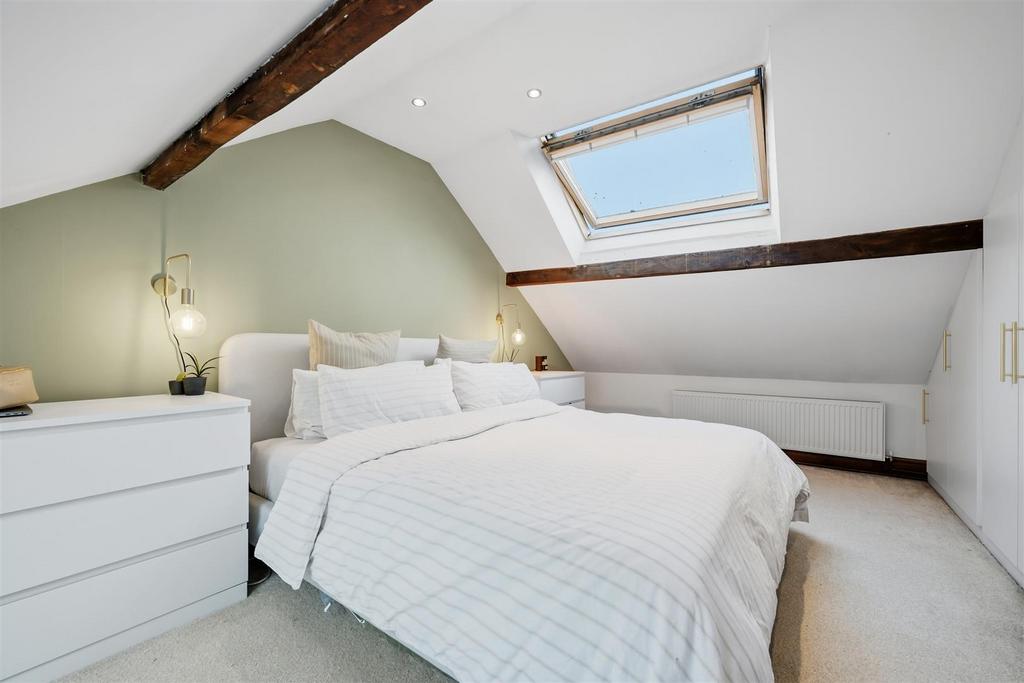 Bedroom Three to rear Velux.jpg