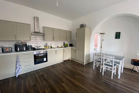 1 bedroom apartment to rent, Lathom Road, Southport PR9